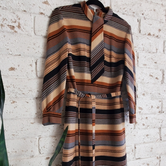 Vintage Wool Blend Dress - Picture 6 of 15